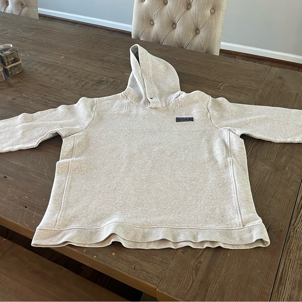 Vineyard Vines Men’s Hoodie. Size Large. Color: light grey